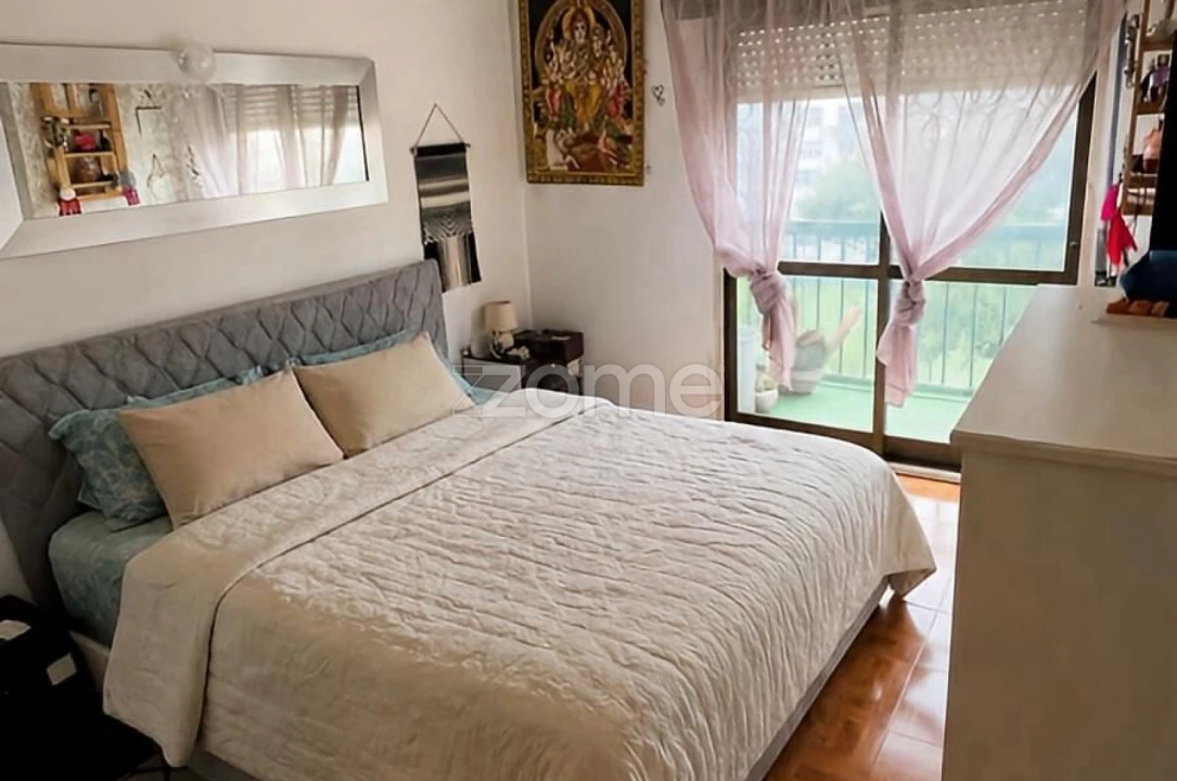 Apartamento T3 para Venda em Rio de Mouro Foto 10
