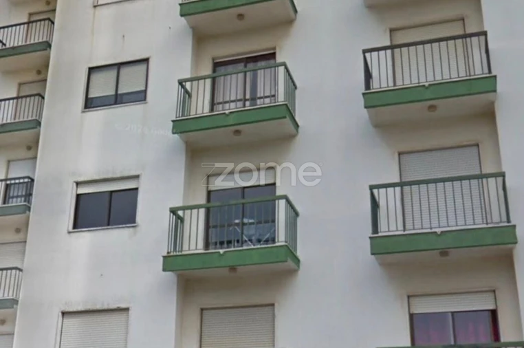 Apartamento T3 para Venda em Rio de Mouro Foto 16