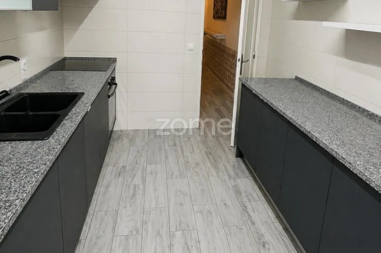 Apartamento T3 para Venda em Rio de Mouro Foto 6