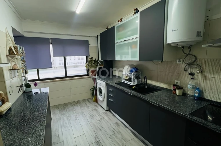Apartamento T3 para Venda em Rio de Mouro Foto 4