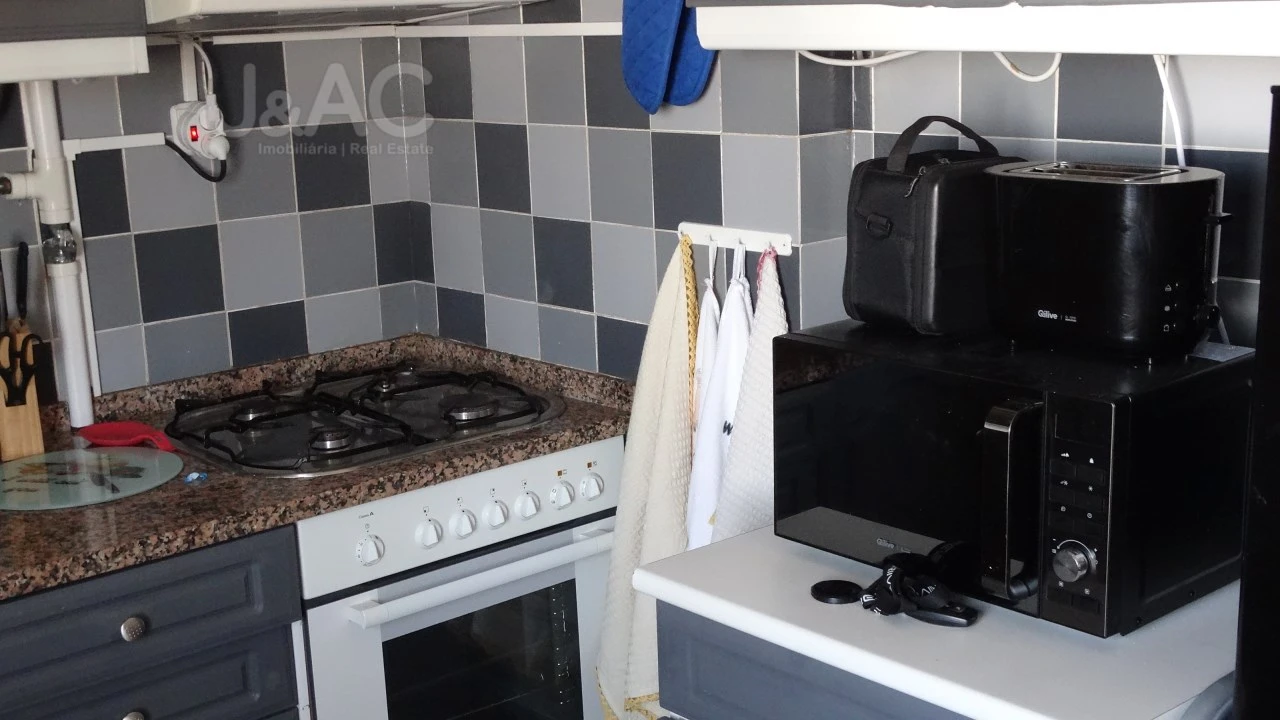 Apartamento T2 para Venda em Portimão Foto 5