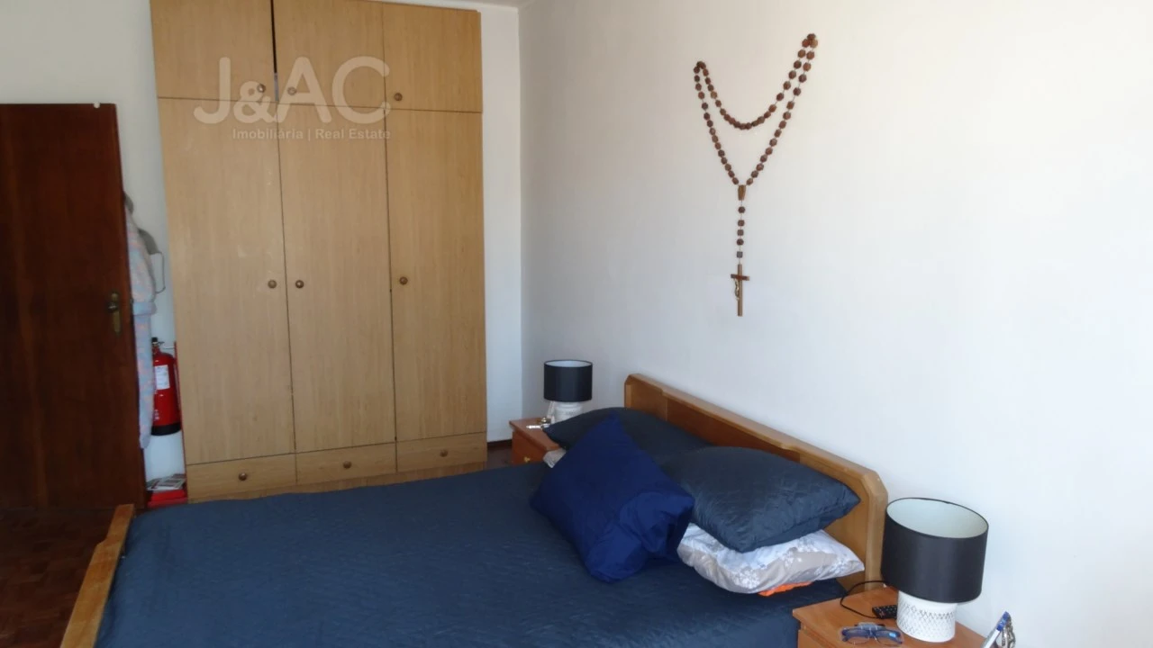 Apartamento T2 para Venda em Portimão Foto 9
