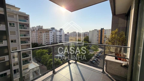 Apartamento T1 para Arrendamento em Alvalade