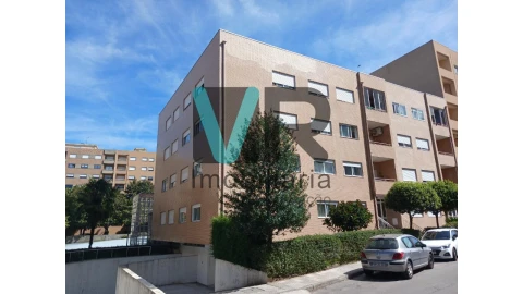 Apartamento T4 para Venda em Nogueira, Fraião e Lamaçães