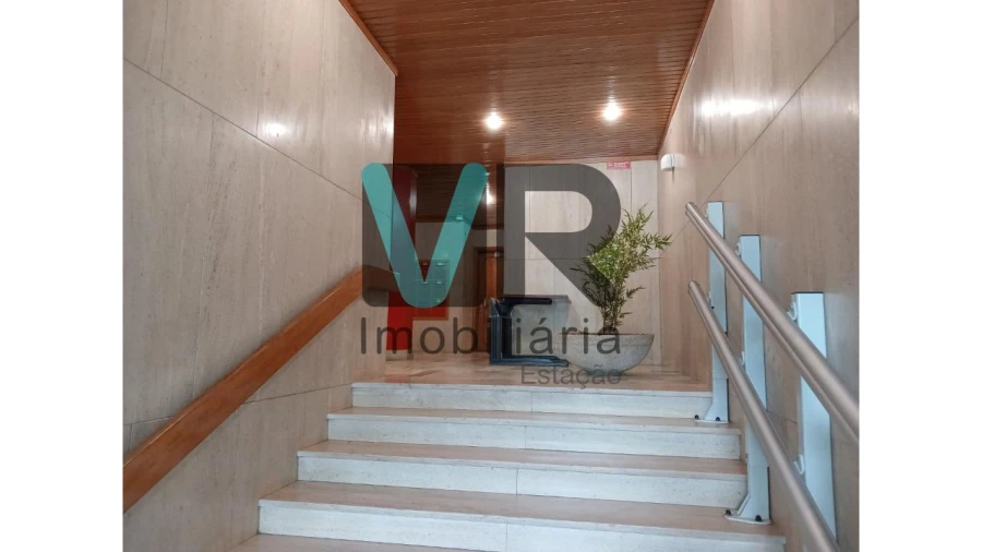 Apartamento T1 para Venda em Braga (Maximinos, Sé e Cividade) Foto 14