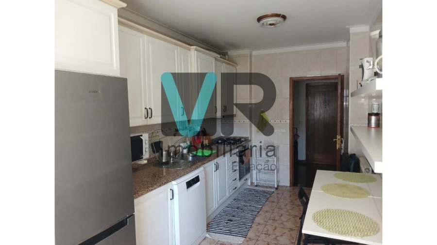 Apartamento T1 para Venda em Nogueira, Fraião e Lamaçães Foto 6