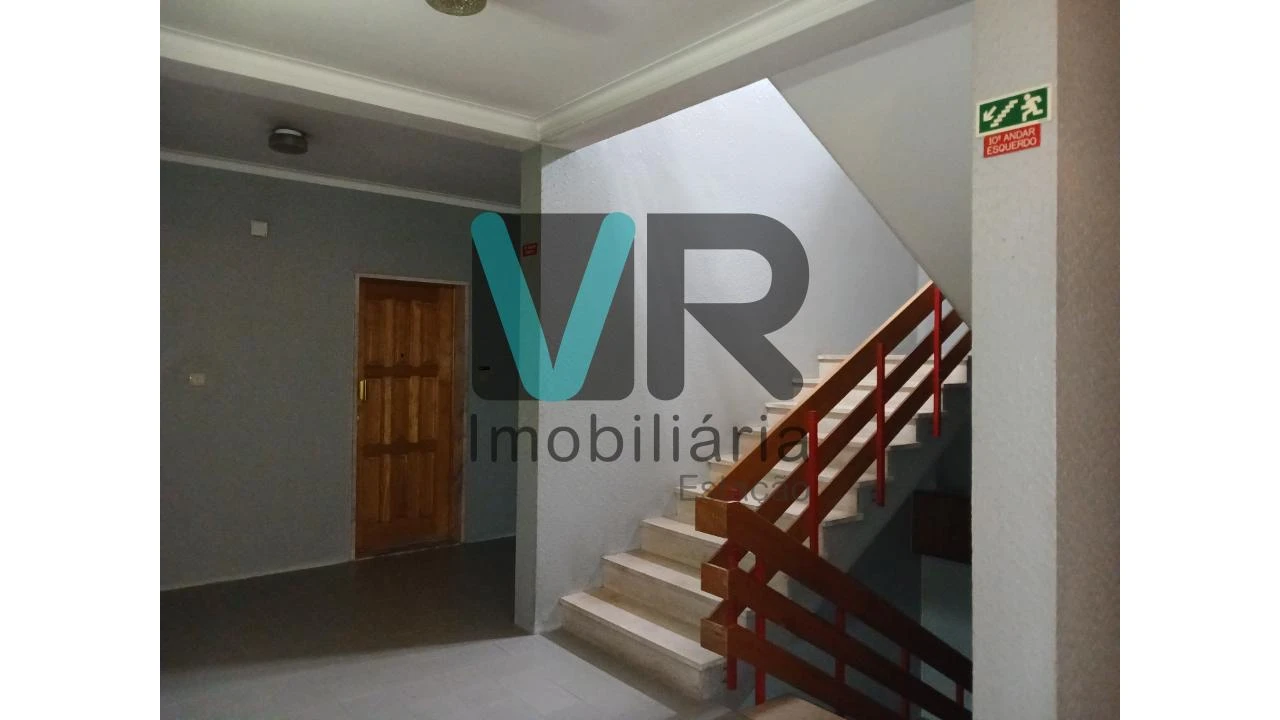 Apartamento T1 para Venda em Braga (Maximinos, Sé e Cividade) Foto 4