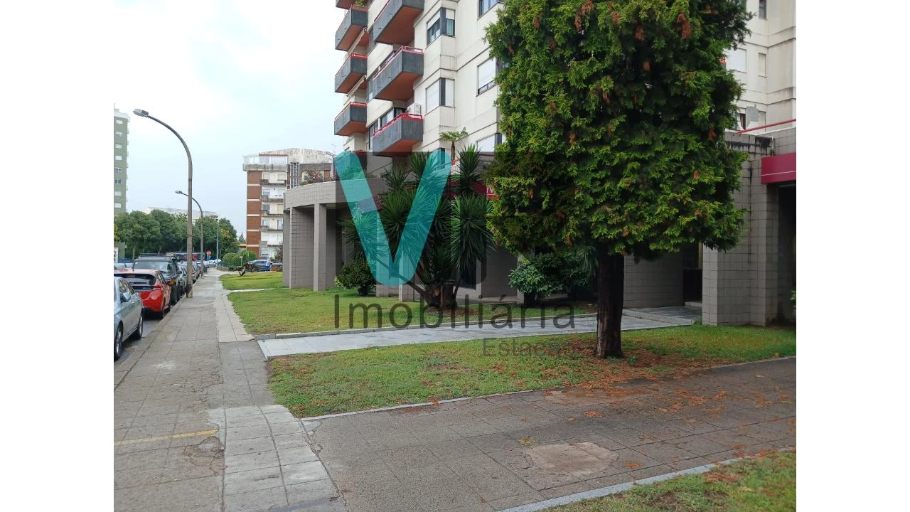 Apartamento T1 para Venda em Braga (Maximinos, Sé e Cividade) Foto 11