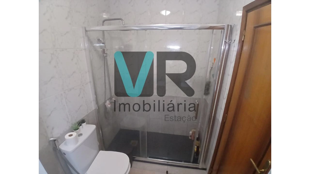 Apartamento T1 para Venda em Nogueira, Fraião e Lamaçães Foto 11