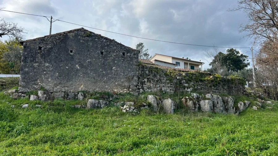 Moradia T3 para Venda em Santiago da Guarda