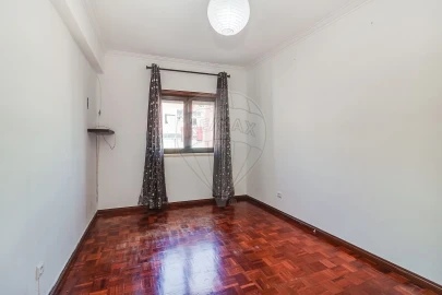 Apartamento T2 para Venda em Rio de Mouro