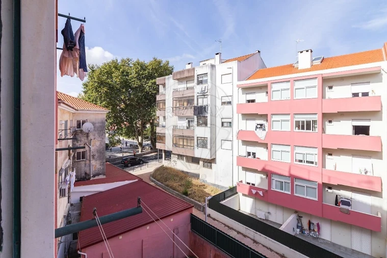 Apartamento T2 para Venda em Rio de Mouro Foto 10