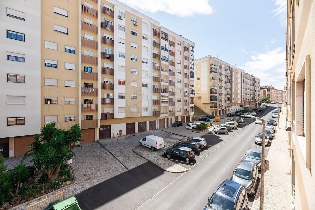 Apartamento T3 para Venda em Queluz e Belas Foto 30