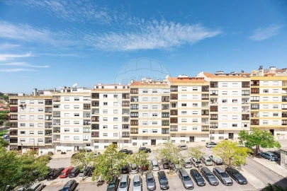 Apartamento T3 para Venda em Queluz e Belas