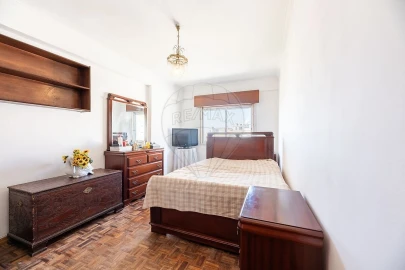 Apartamento T3 para Venda em Queluz e Belas