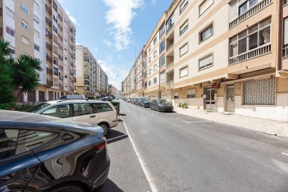 Apartamento T3 para Venda em Queluz e Belas