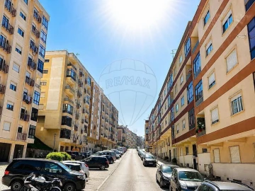 Apartamento T3 para Venda em Queluz e Belas