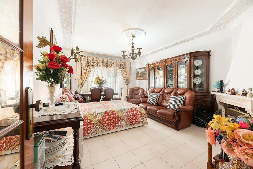 Apartamento T3 para Venda em Queluz e Belas Foto 3