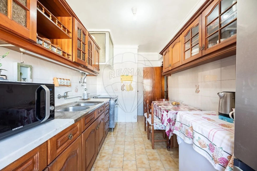 Apartamento T3 para Venda em Queluz e Belas Foto 7