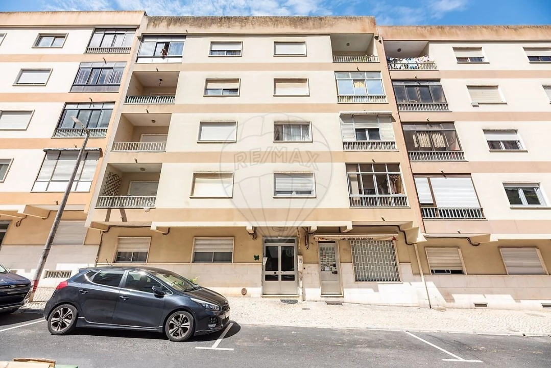 Apartamento T3 para Venda em Queluz e Belas Foto 33
