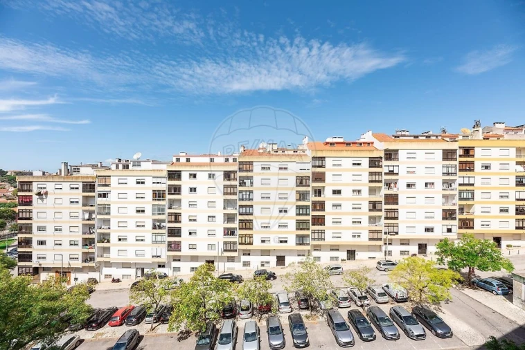 Apartamento T3 para Venda em Queluz e Belas Foto 26