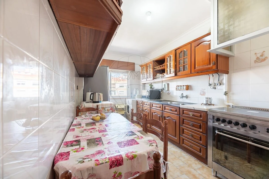 Apartamento T3 para Venda em Queluz e Belas Foto 6