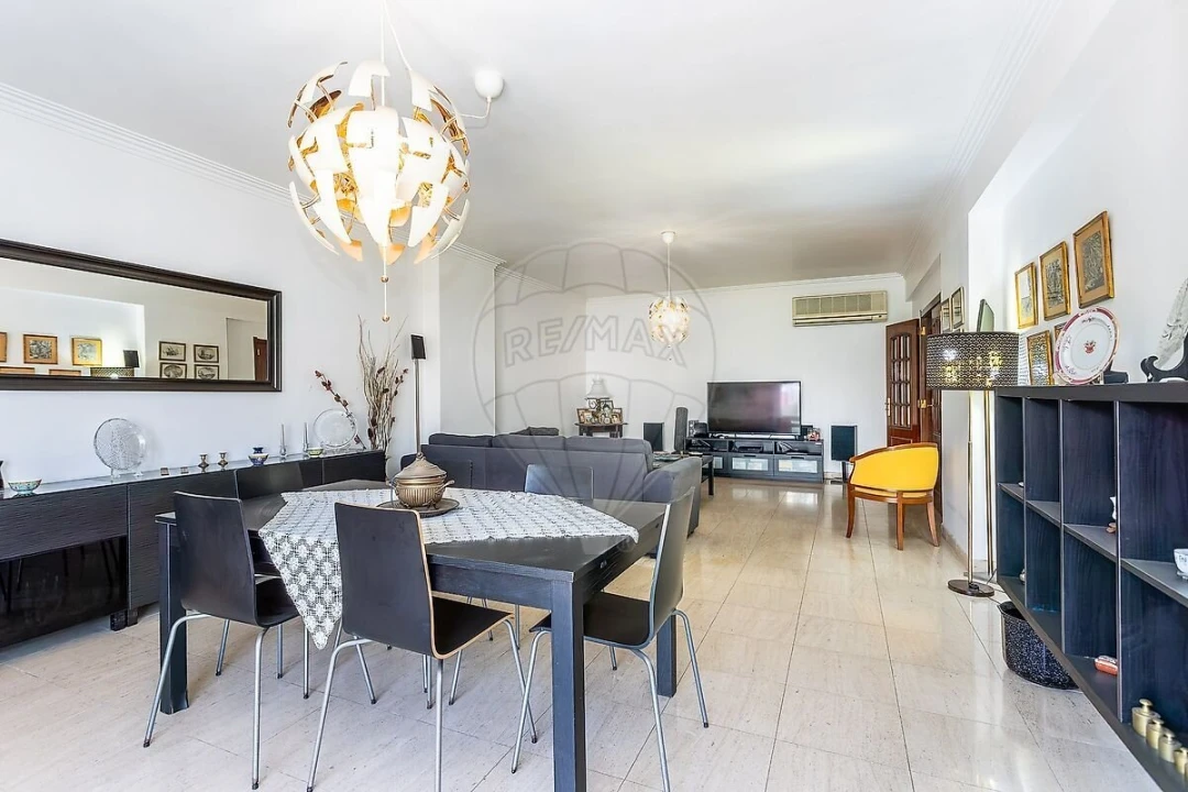 Apartamento T3 para Venda em Queluz e Belas Foto 9