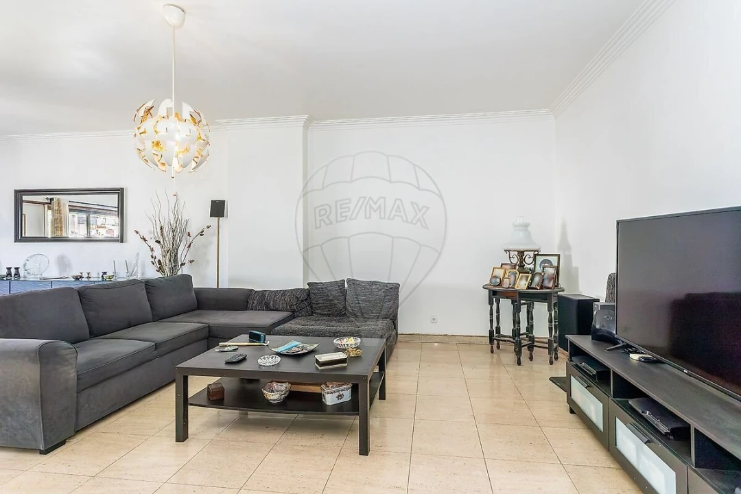 Apartamento T3 para Venda em Queluz e Belas Foto 8