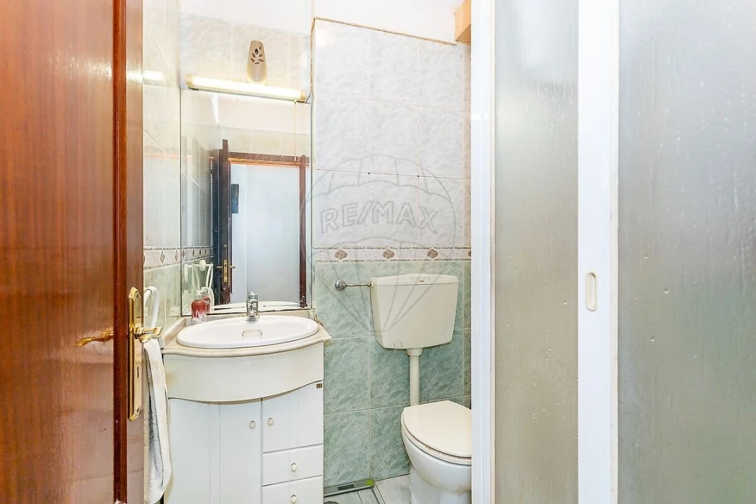Apartamento T3 para Venda em Queluz e Belas Foto 3