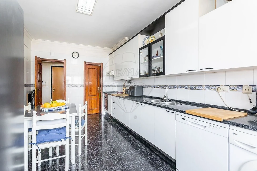 Apartamento T3 para Venda em Queluz e Belas Foto 18