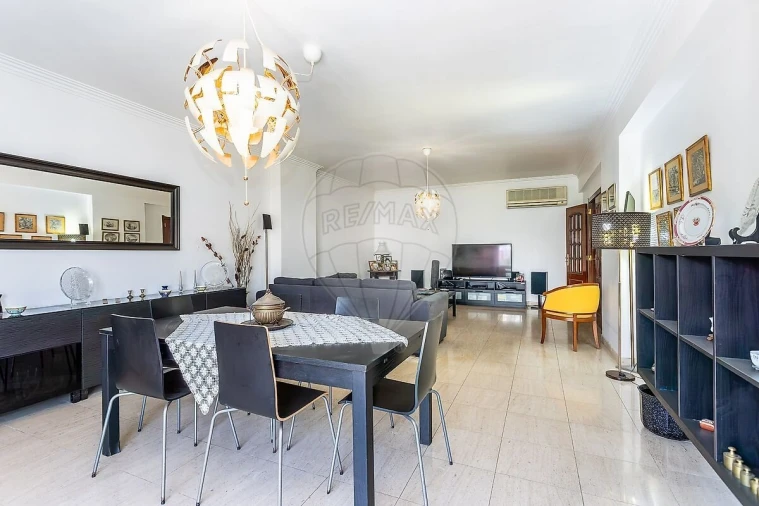Apartamento T3 para Venda em Queluz e Belas Foto 9