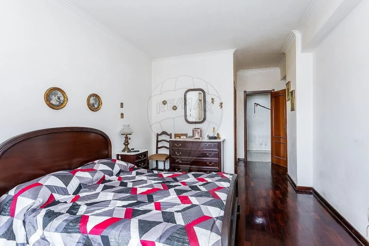 Apartamento T3 para Venda em Queluz e Belas Foto 4