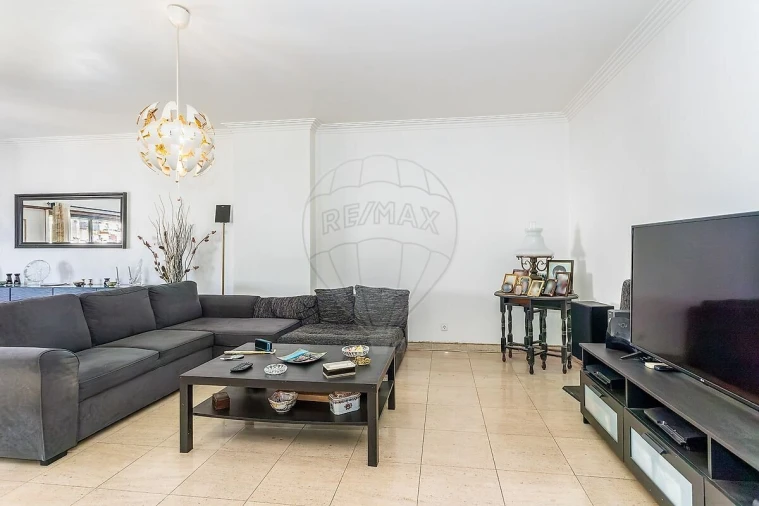 Apartamento T3 para Venda em Queluz e Belas Foto 8