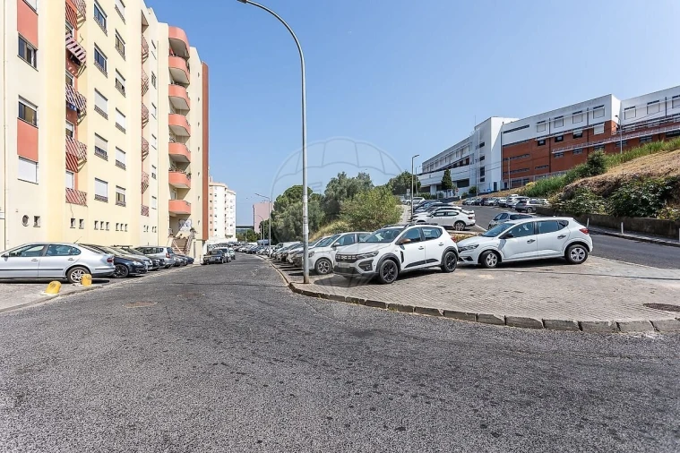 Apartamento T3 para Venda em Queluz e Belas Foto 23