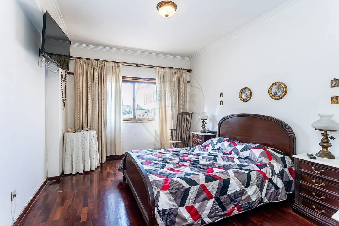 Apartamento T3 para Venda em Queluz e Belas Foto 2