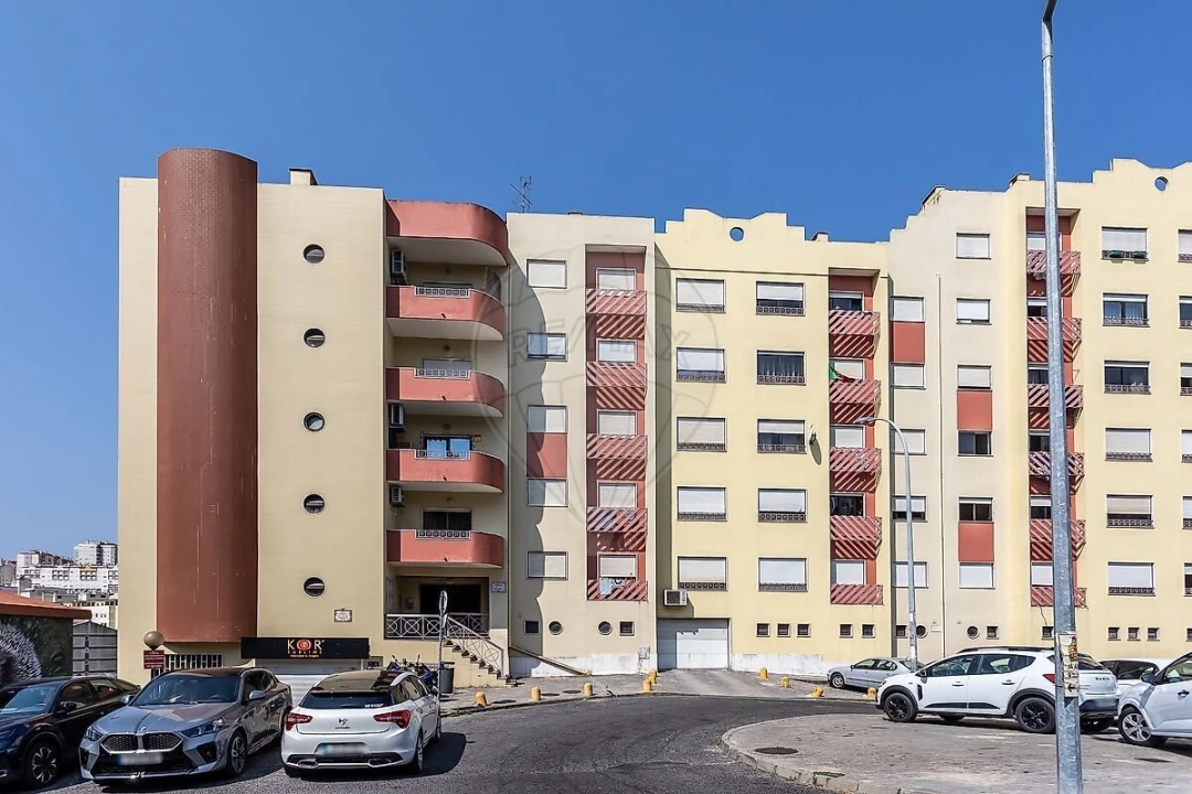 Apartamento T3 para Venda em Queluz e Belas Foto 22