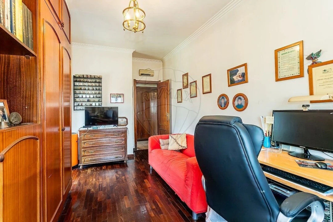 Apartamento T3 para Venda em Queluz e Belas Foto 14