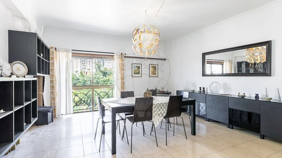 Apartamento T3 para Venda em Queluz e Belas