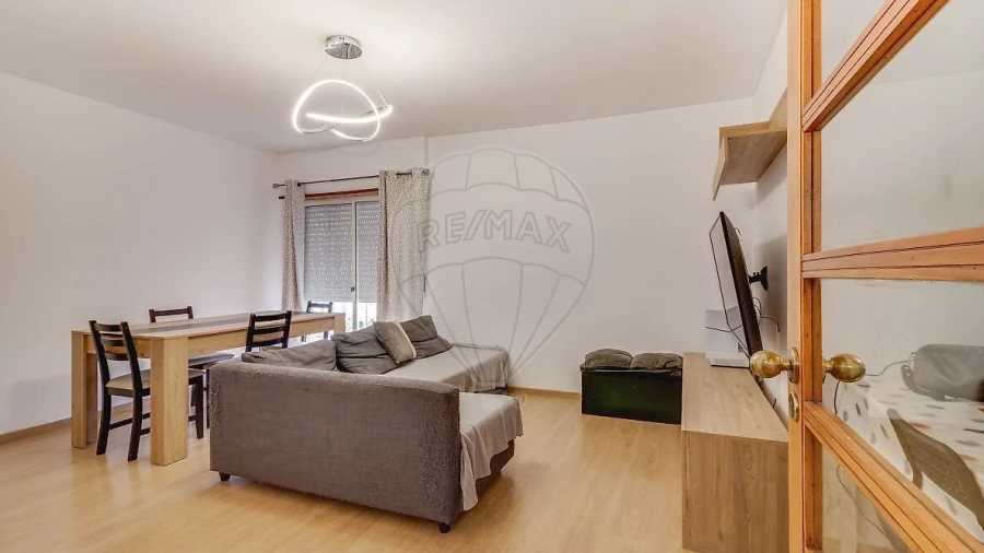 Apartamento T2 para Venda em Alfragide