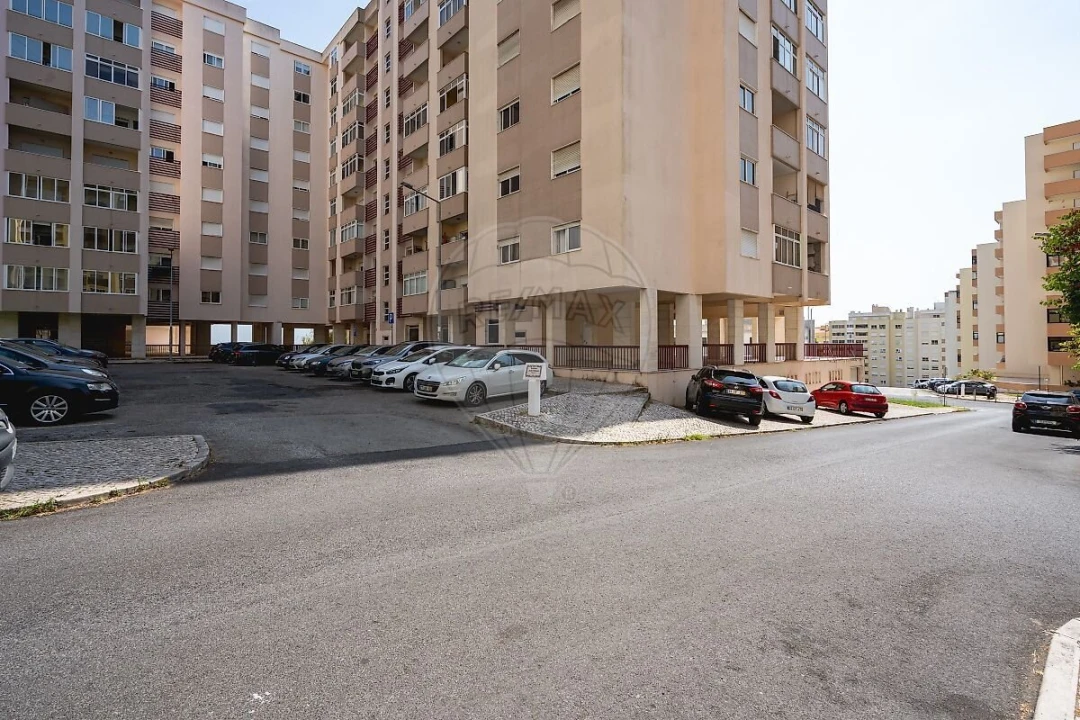 Apartamento T2 para Venda em Póvoa de Santa Iria e Forte da Casa Foto 26