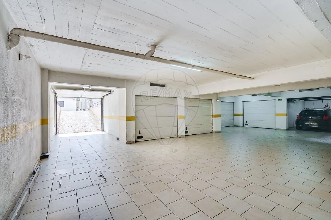 Apartamento T2 para Venda em Póvoa de Santa Iria e Forte da Casa Foto 23