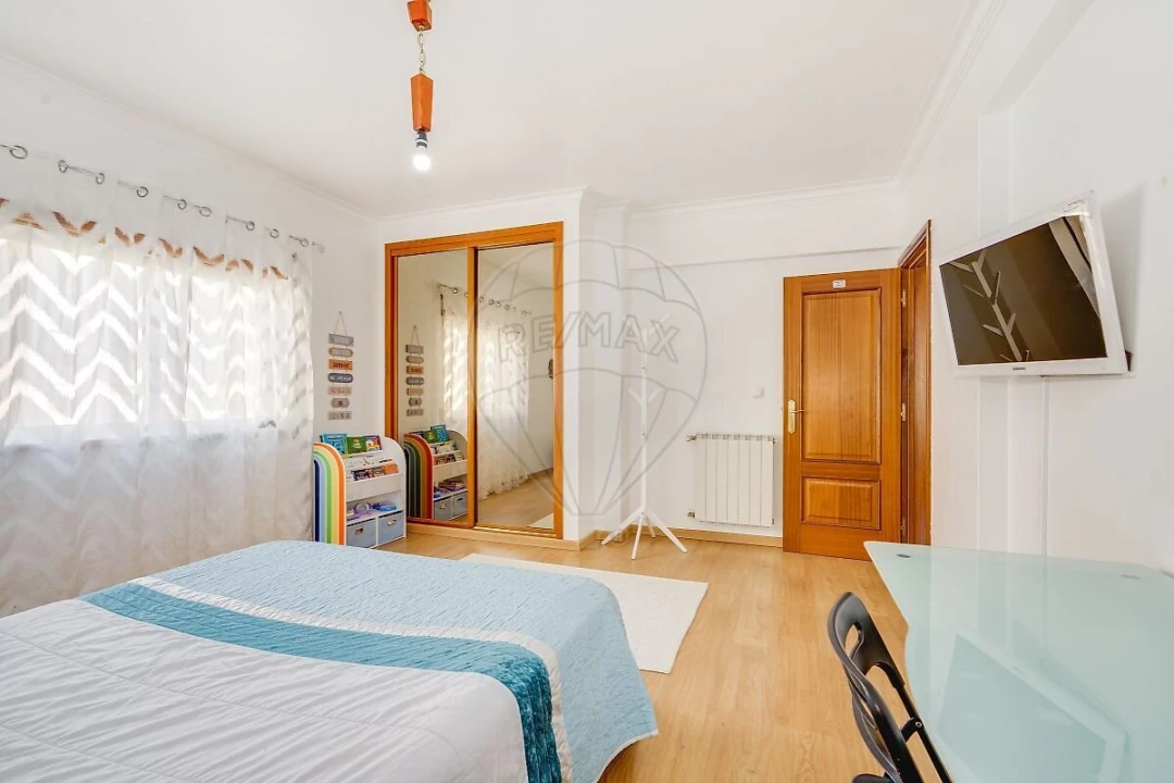 Apartamento T2 para Venda em Póvoa de Santa Iria e Forte da Casa Foto 14