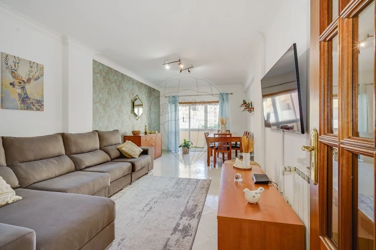 Apartamento T2 para Venda em Póvoa de Santa Iria e Forte da Casa Foto 2