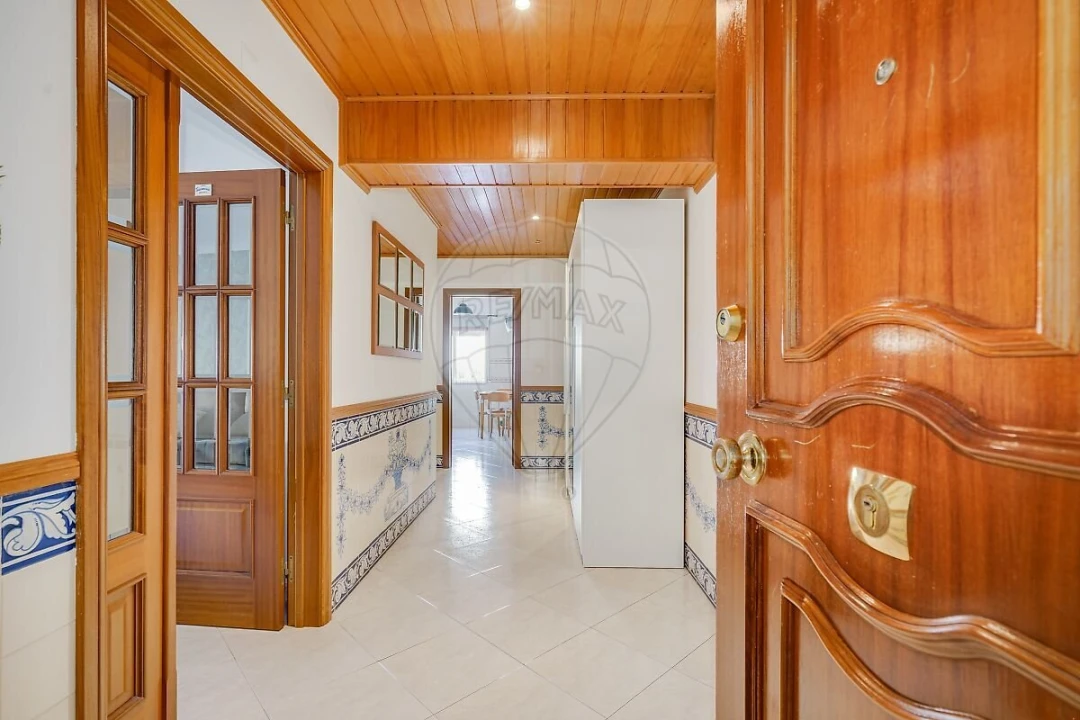 Apartamento T2 para Venda em Póvoa de Santa Iria e Forte da Casa Foto 1