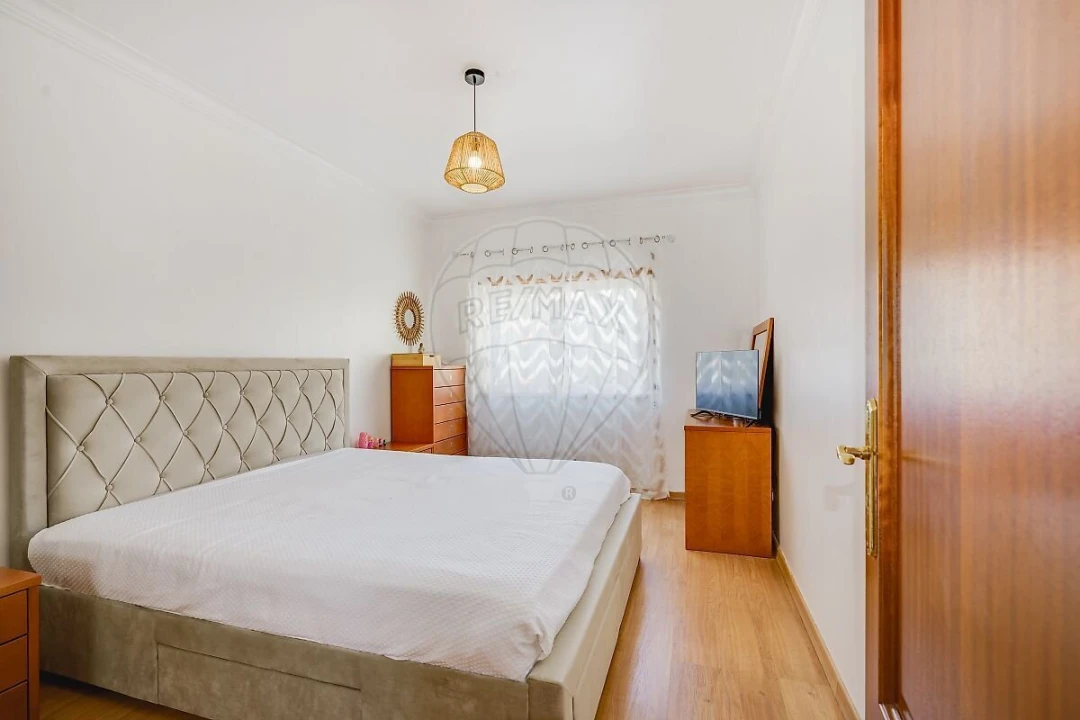 Apartamento T2 para Venda em Póvoa de Santa Iria e Forte da Casa Foto 17