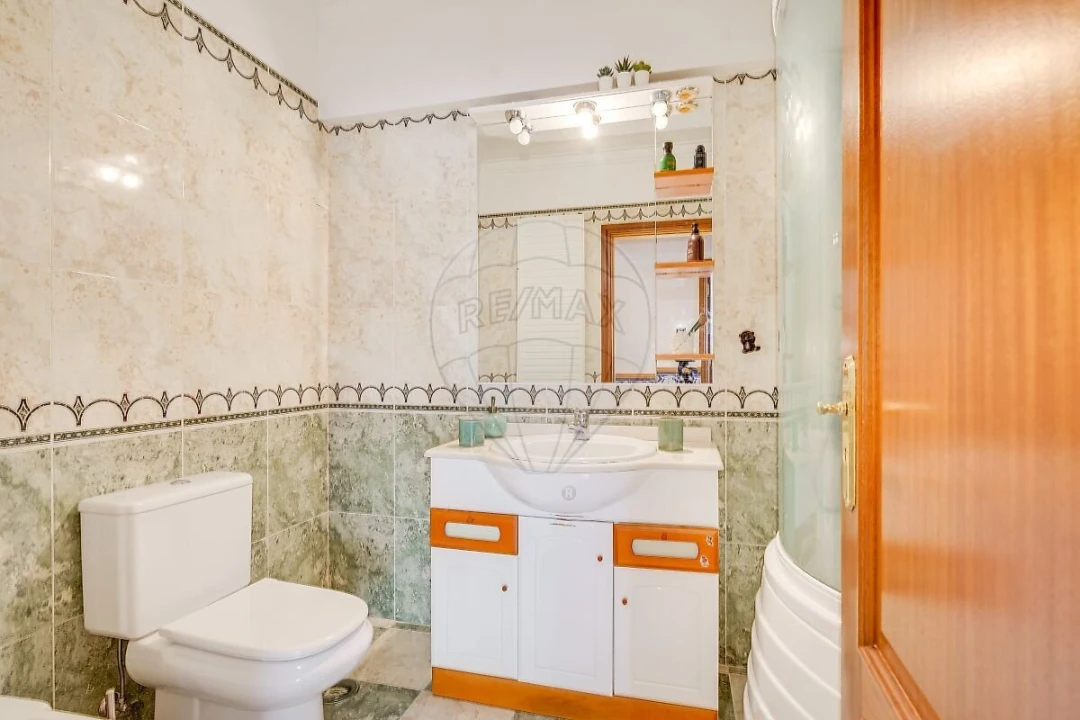 Apartamento T2 para Venda em Póvoa de Santa Iria e Forte da Casa Foto 16