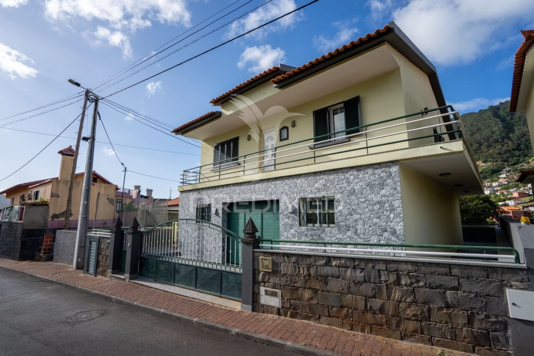 Moradia T3 para Venda em Machico Foto 1