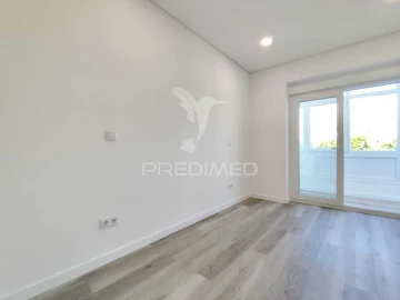 Apartamento T2 para Venda em Corroios