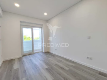 Apartamento T2 para Venda em Corroios