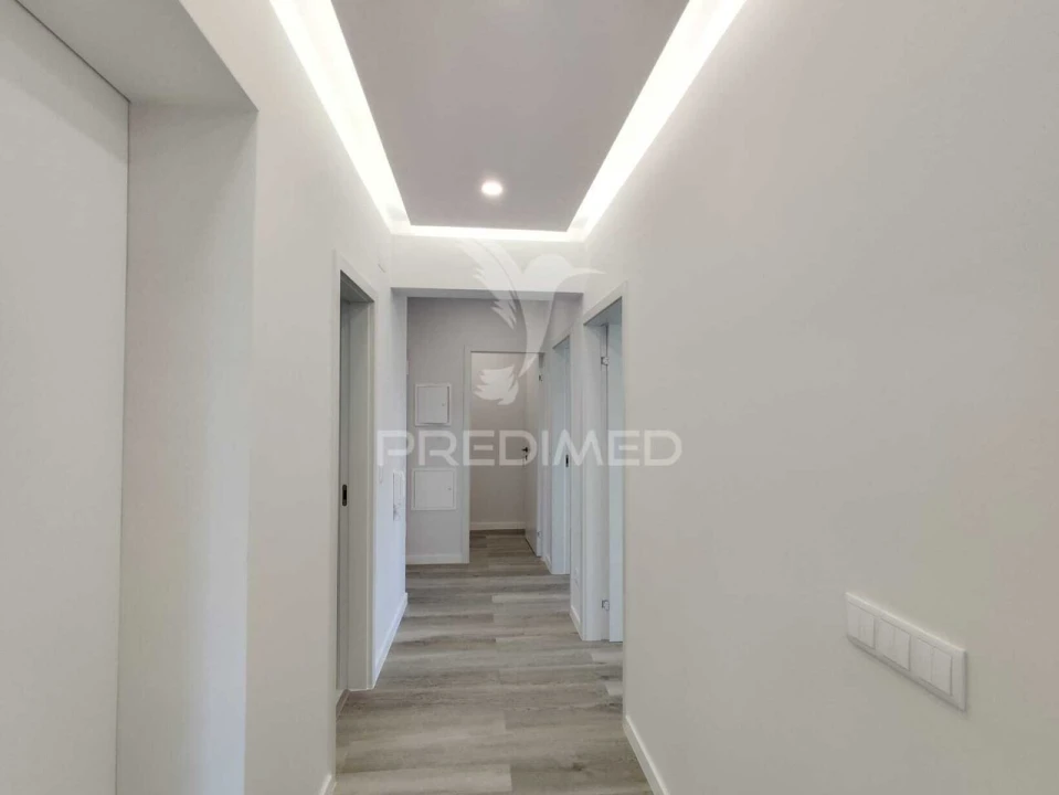 Apartamento T2 para Venda em Corroios Foto 35
